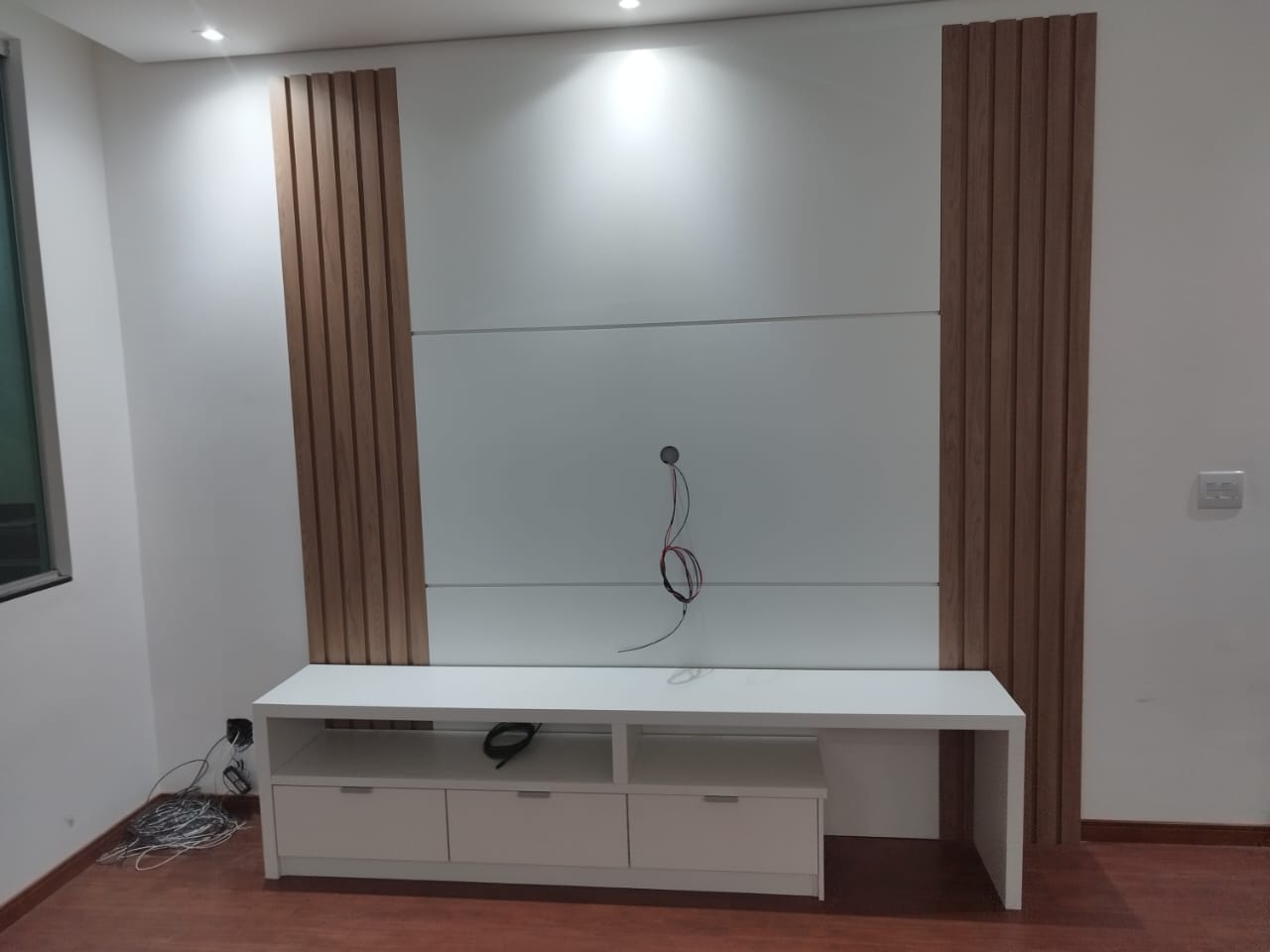 Painel de TV minimalista